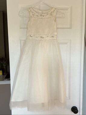 LanTing Bridal Girls Ivory Embellished Tulle Flower Girl Communion Dress -Size 6